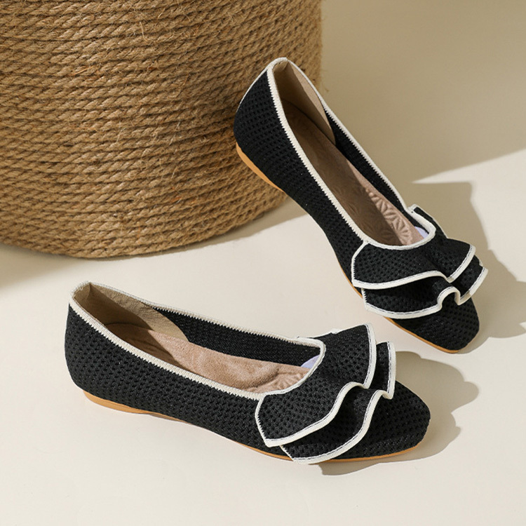 大胆フリル スクエアトゥニットパンプス