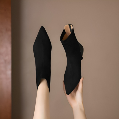 ポインテッドトゥ キトゥンヒールショートブーツ