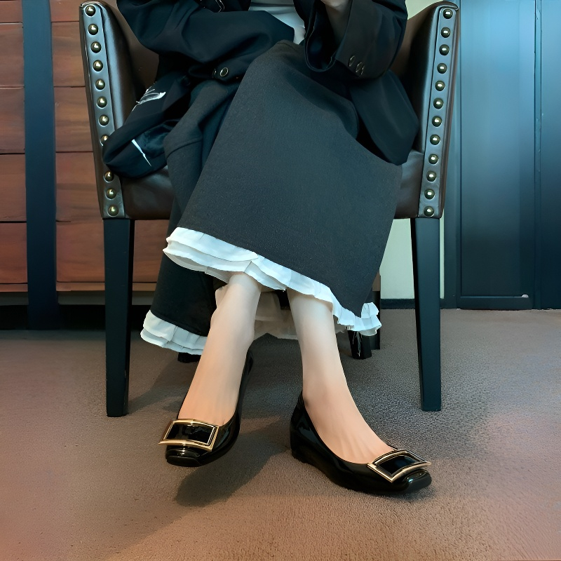 スクエアバックル インヒールパンプス
