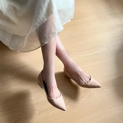 KENPOGEN 足をすっきり細く見せる スリムなポインテッドトゥ エナメルパンプス ベージュ