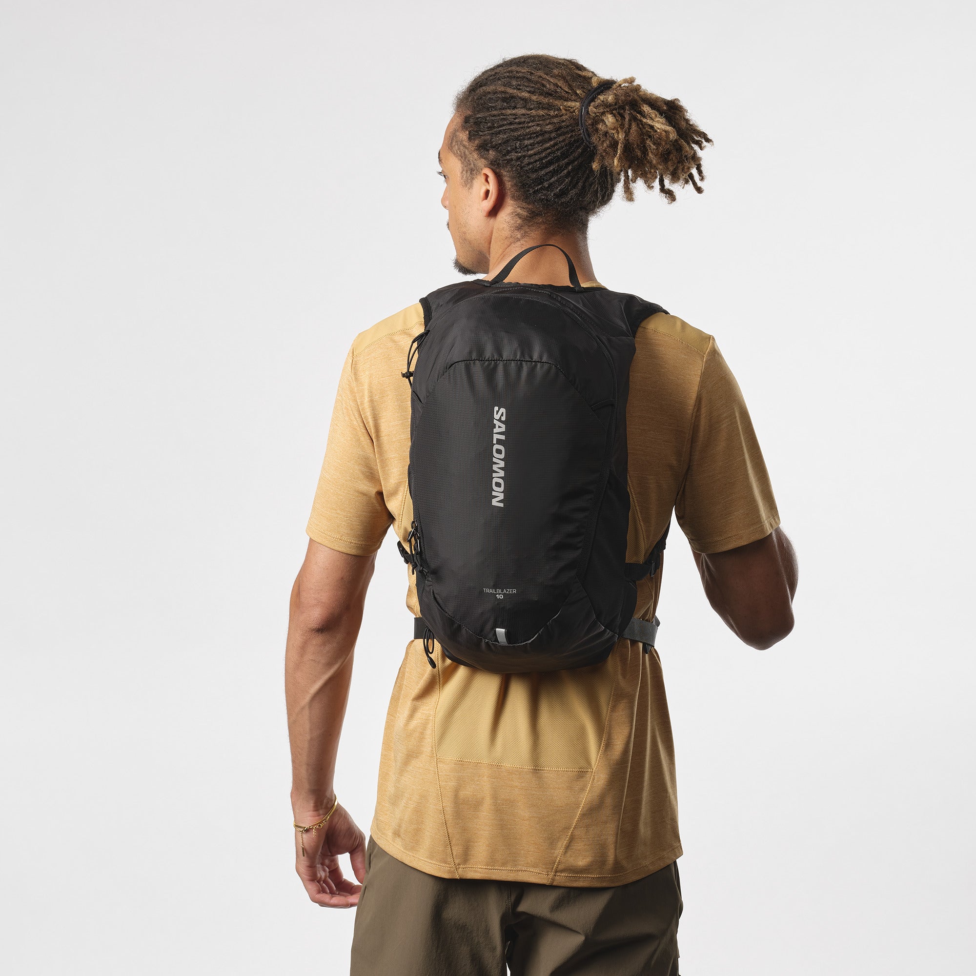 TRAILBLAZER 10 Unisex Hiking Bag in Black/Alloy – SALOMON PH