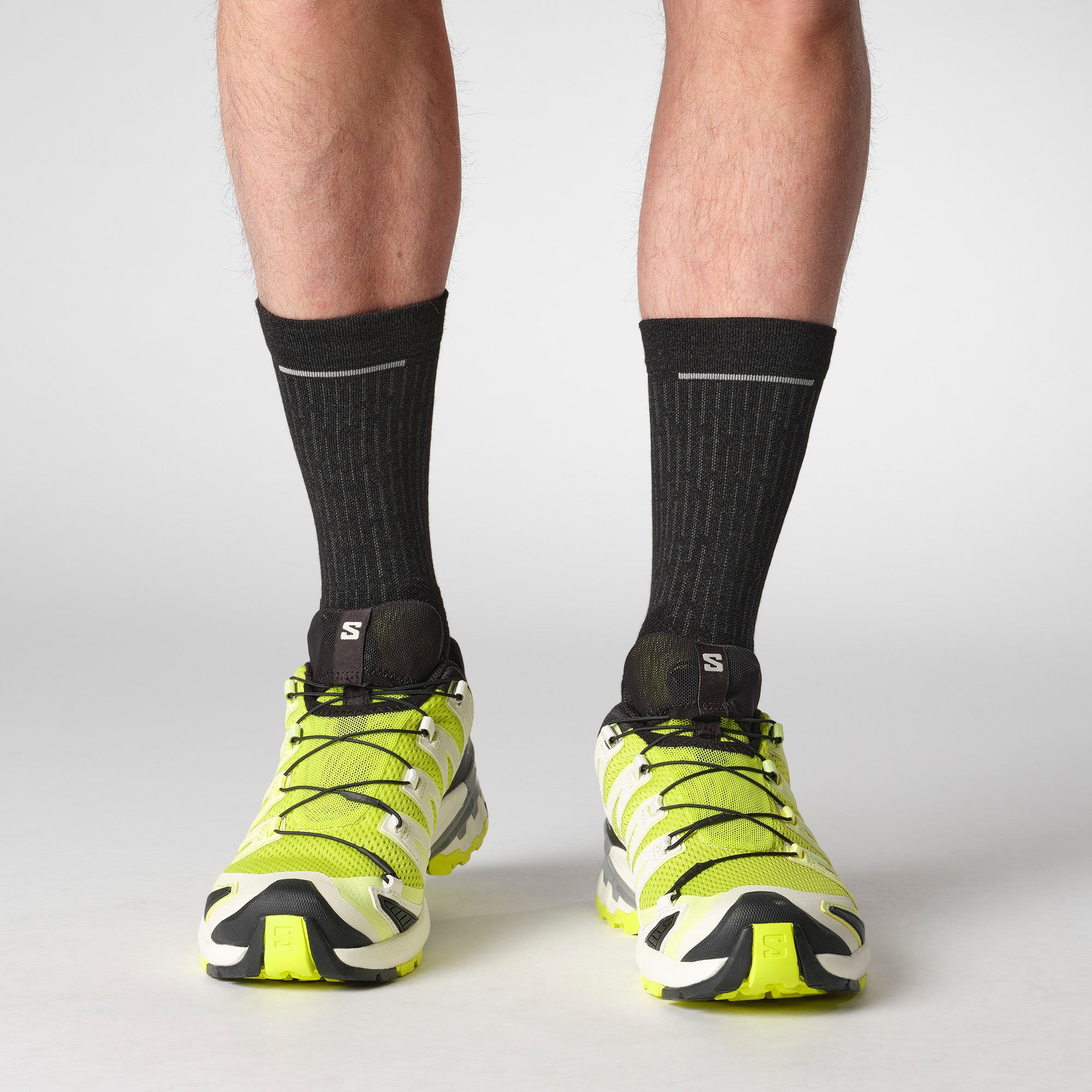 XA PRO 3D V9 Men Outdoor Shoes