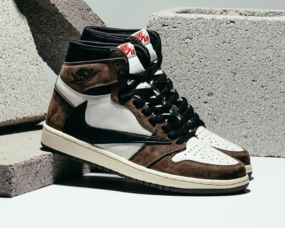 【人気急上昇で入手困難!】NIKE Jordan 1 Retro High Travis Scott ジョーダン 1 レトロ