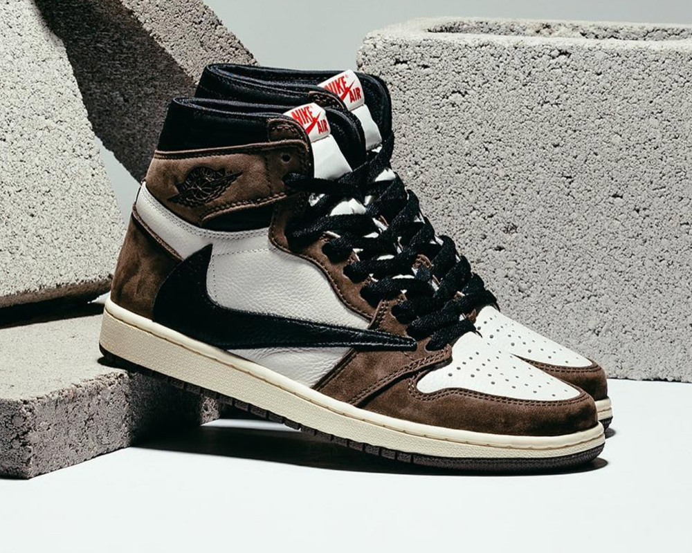 【人気急上昇で入手困難!】NIKE Jordan 1 Retro High Travis Scott ジョーダン 1 レトロ