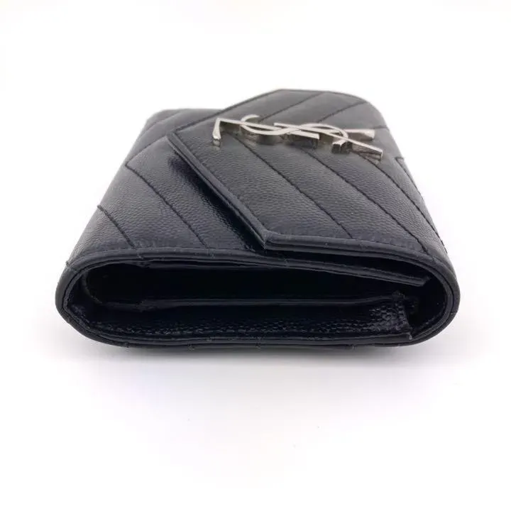 【SAINT LAURENT】モノグラム マルチフォールドウォレット（グレイン・ド・プードル／エンボスレザー）