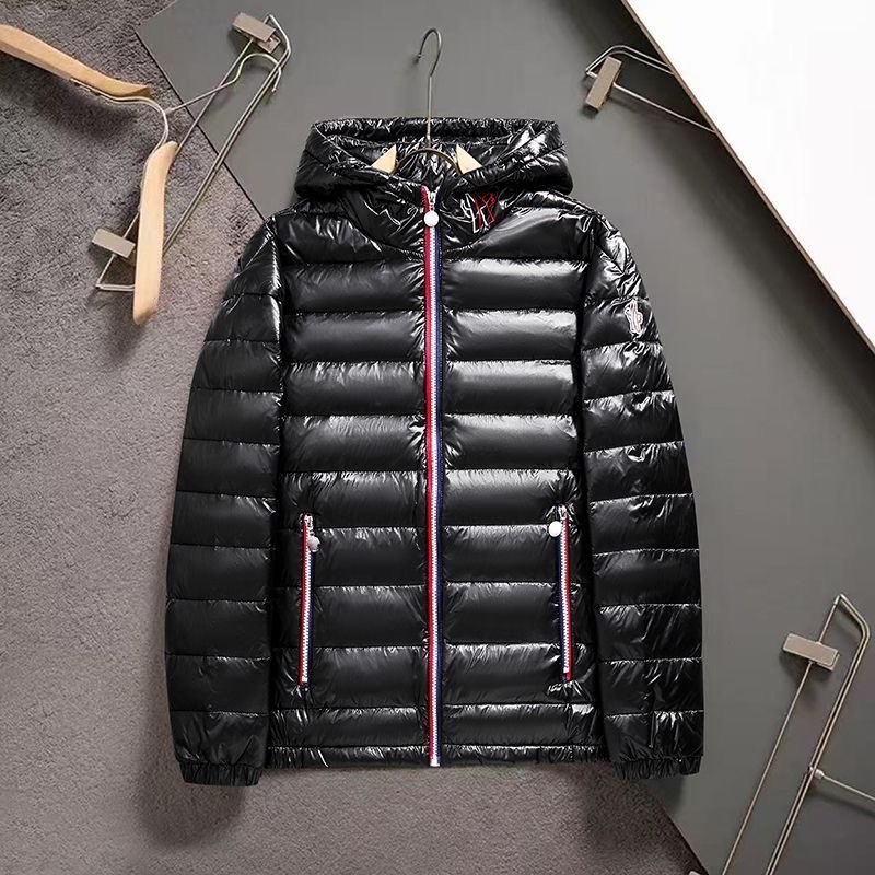 MONCLER ショート丈ダウンジャケット メンズ