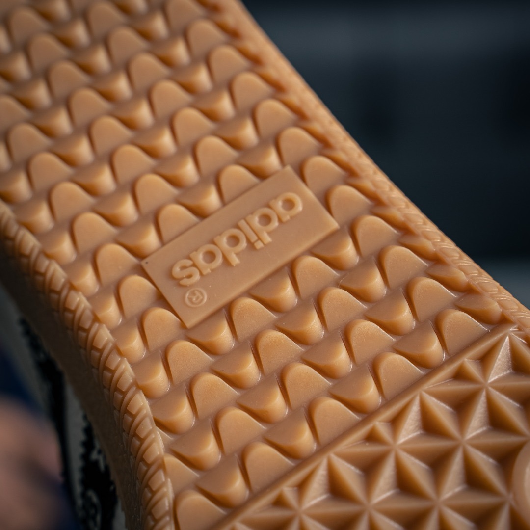 【本当の限定連名です!】LOUIS VUITTON X Adidas Samba OG 🔥25SS