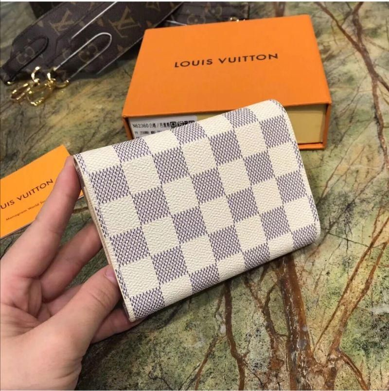 （ルイヴィトン）ポルトフォイユ・ヴィクトリーヌ