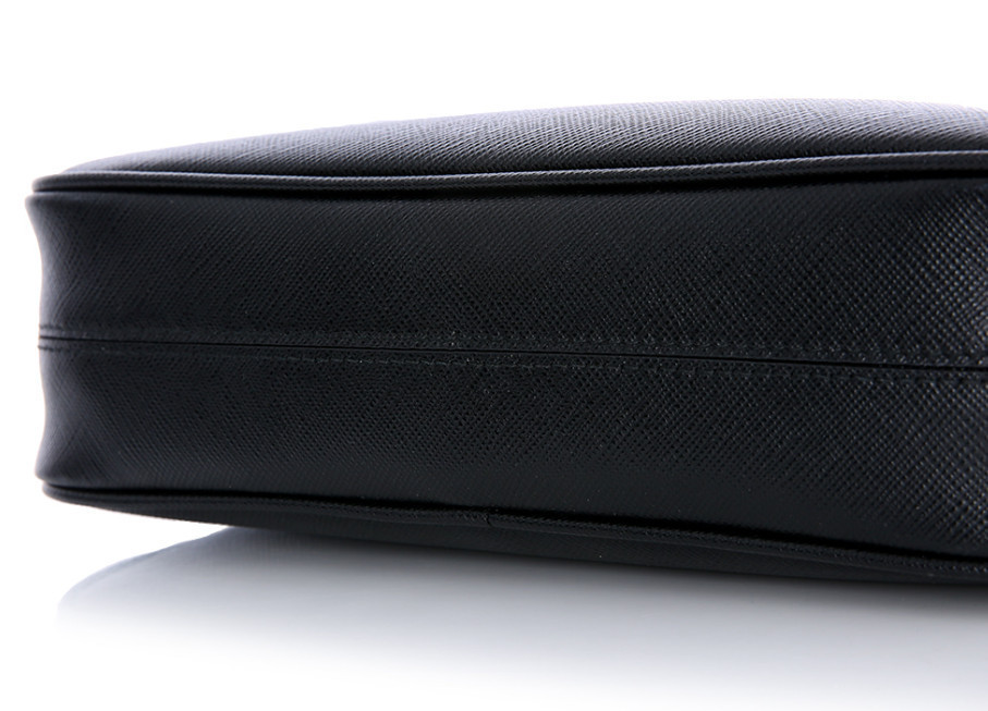 ♦PRADA♦メンズ ショルダーバッグ☆正規品・関税込☆