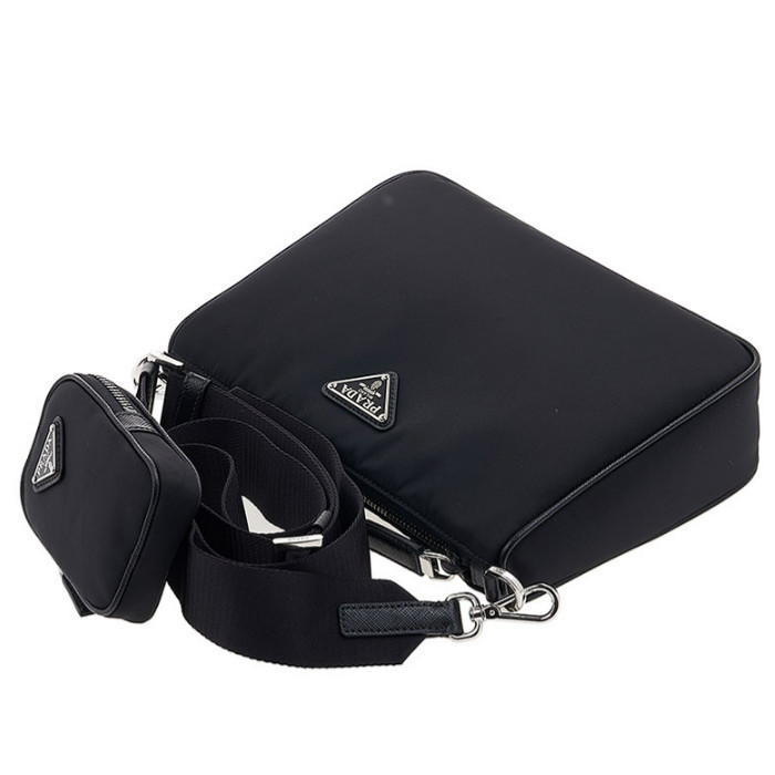 ♦PRADA♦メンズ ショルダーバッグ☆正規品・関税込☆