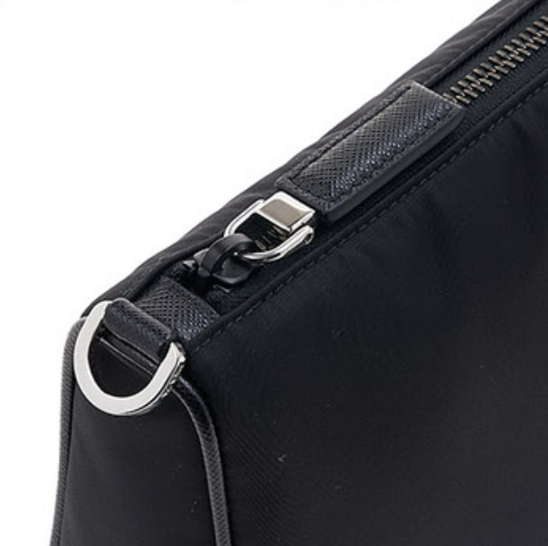 ♦PRADA♦メンズ ショルダーバッグ☆正規品・関税込☆