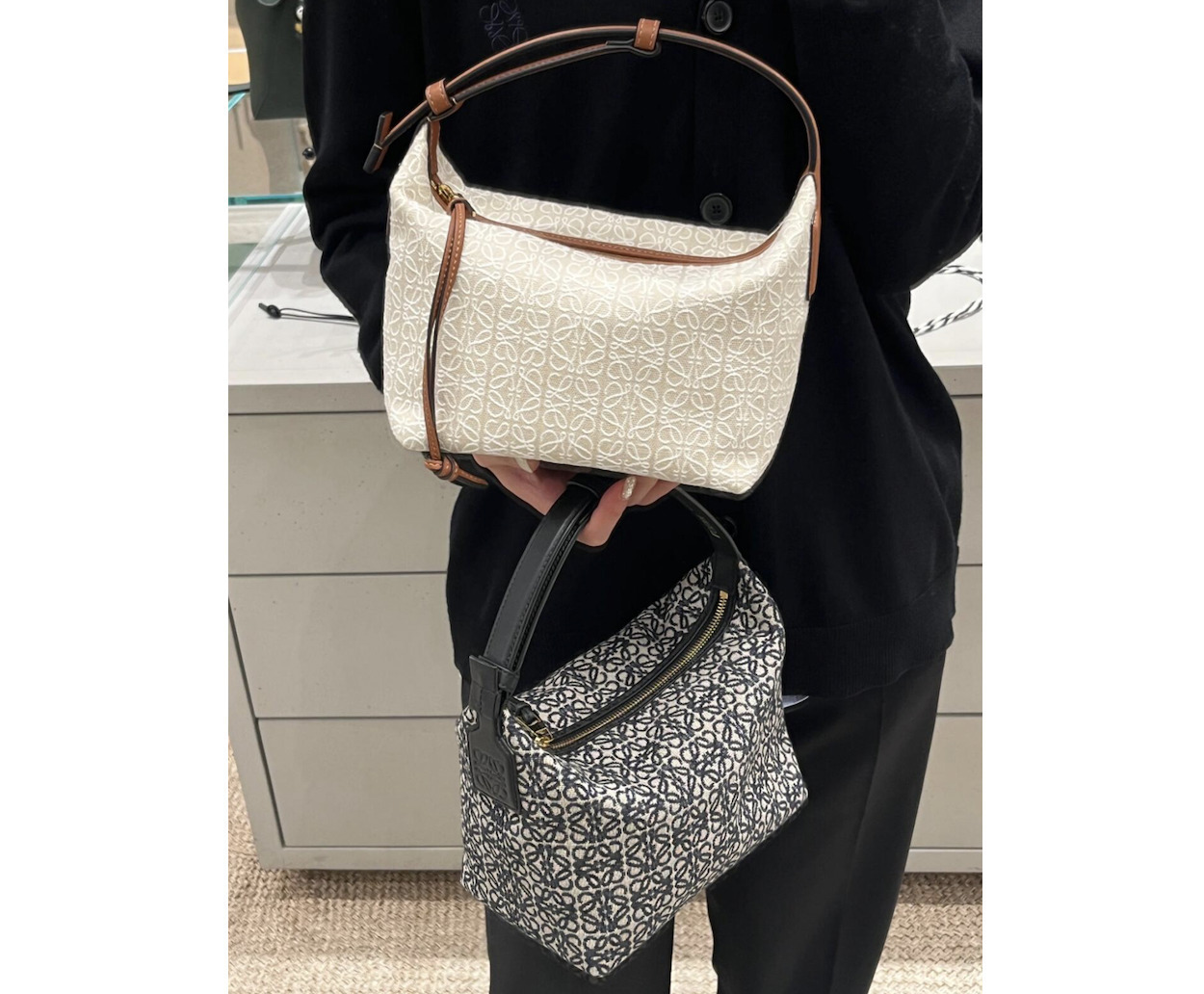 【VIPセールで奇跡！】LOEWE（ロエベ）キュービバック