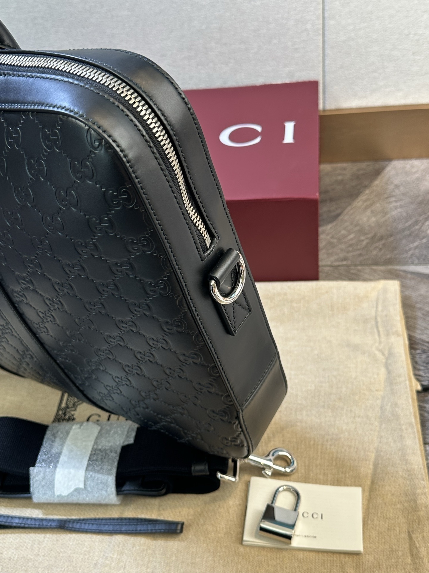 ★送料込★ GUCCI ビジネスバッグ 2WAY