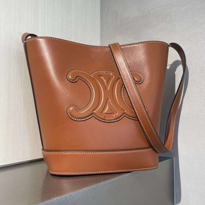 ★Celine セリーヌ★スモール バケット キュイル TRIOMPHE