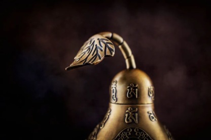 Ling Shan Magic Gourd - An Auspicious Mascot for Attracting Wealth and Protecting in Home and Office Feng Shui