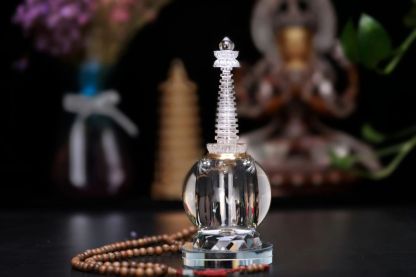 Crystal Reliquary Pagoda-Sincere devotion accelerates blessings and insight; Auspicious causes ripen, every prayer takes flight