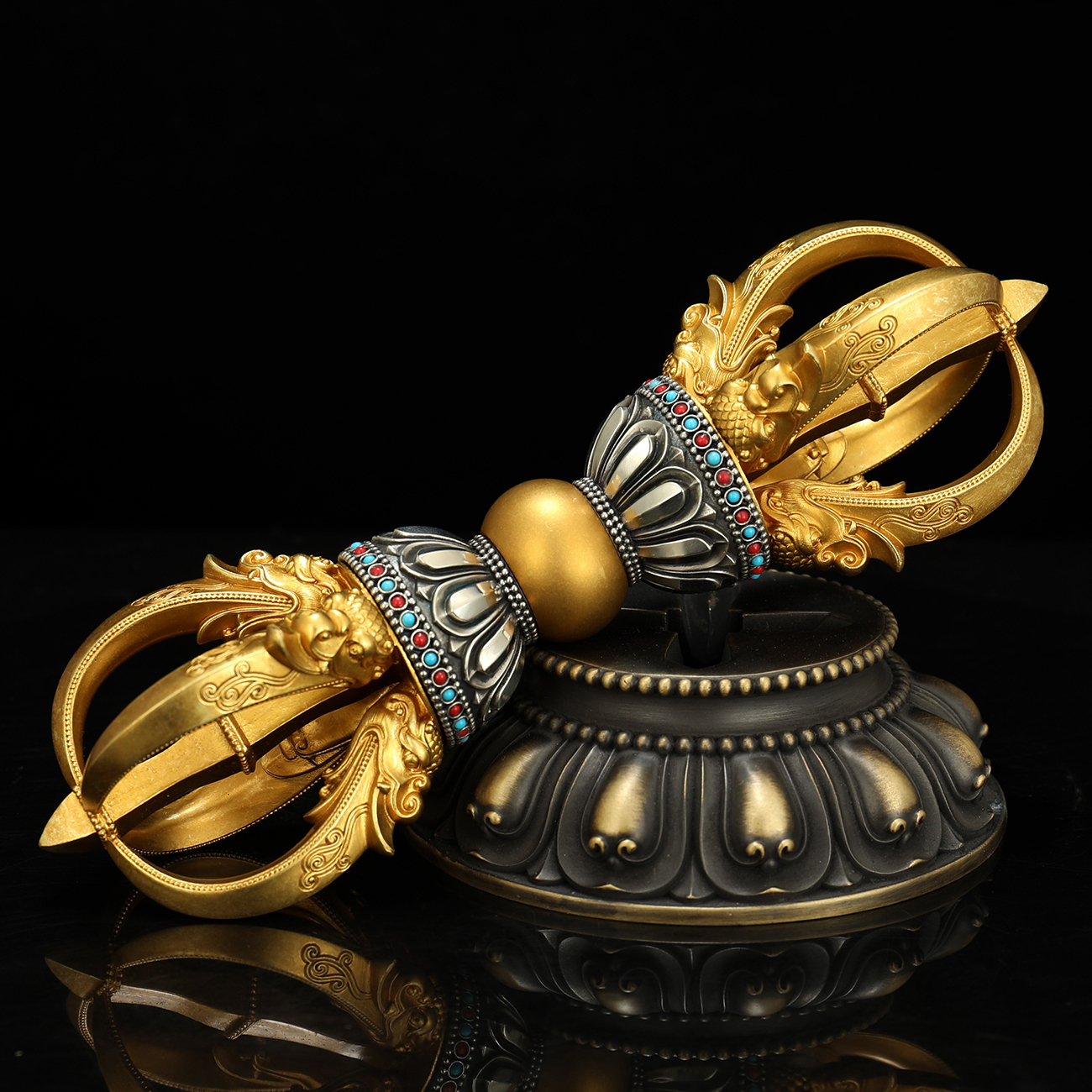 Five-Pronged Vajra-Annihilate Delusions, Shatter Obstacles. Transform Consciousness into Wisdom, Attain Perfect Enlightenment