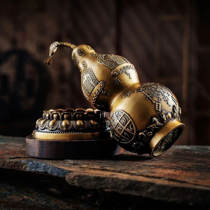 Ling Shan Magic Gourd - An Auspicious Mascot for Attracting Wealth and Protecting in Home and Office Feng Shui