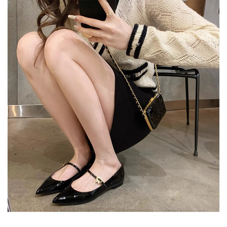 葡萄妈同款气质小尖头显瘦一字带浅口小低跟单鞋女春秋玛丽珍鞋女-PANDA EYES