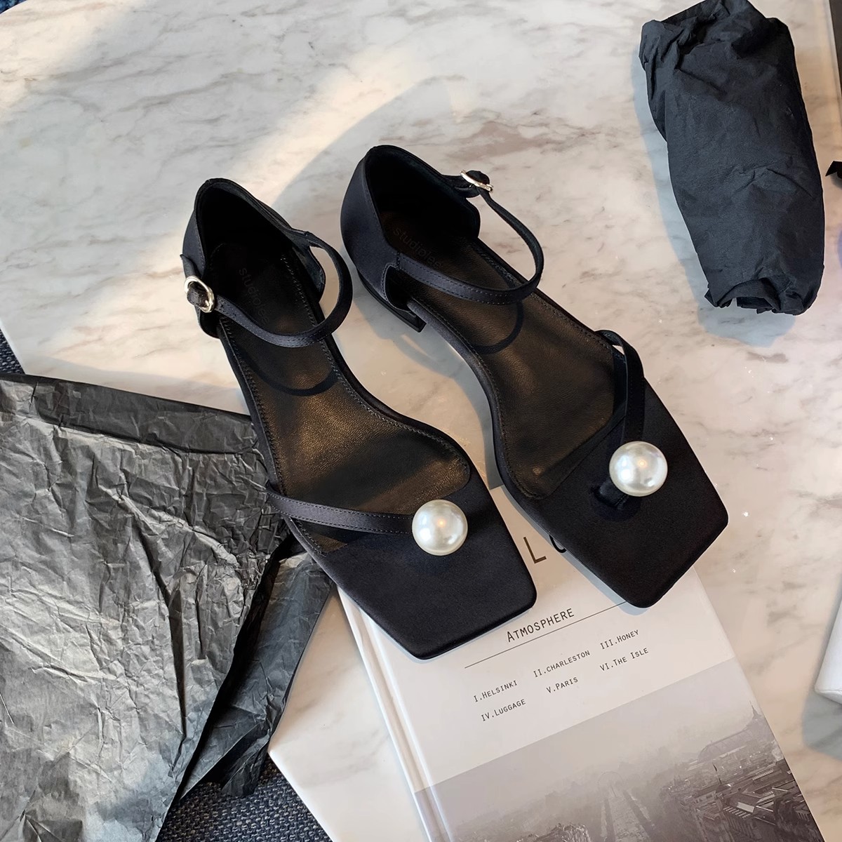 现货秒发！葡萄妈 夏季新款时尚百搭方头珍珠夹趾扣带粗跟凉鞋女