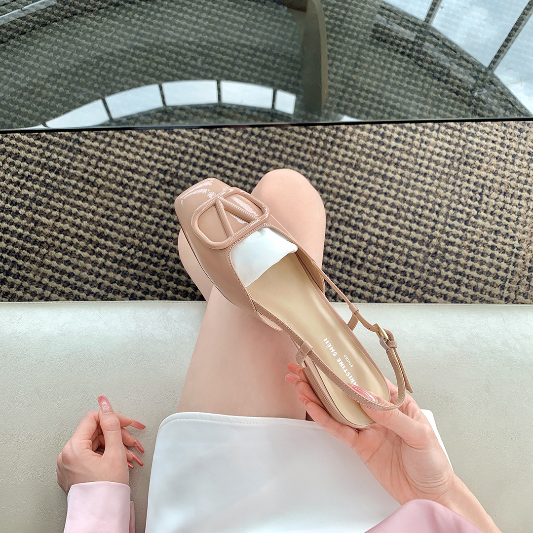 现货秒发！苏茵茵同款鞋方头V扣包头真皮后空平底凉鞋女通勤鞋夏