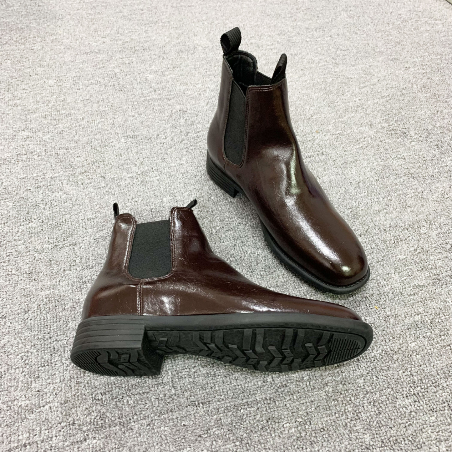 葡萄妈同款鞋意式风情褶皱时髦低筒切尔西秋冬季短靴女