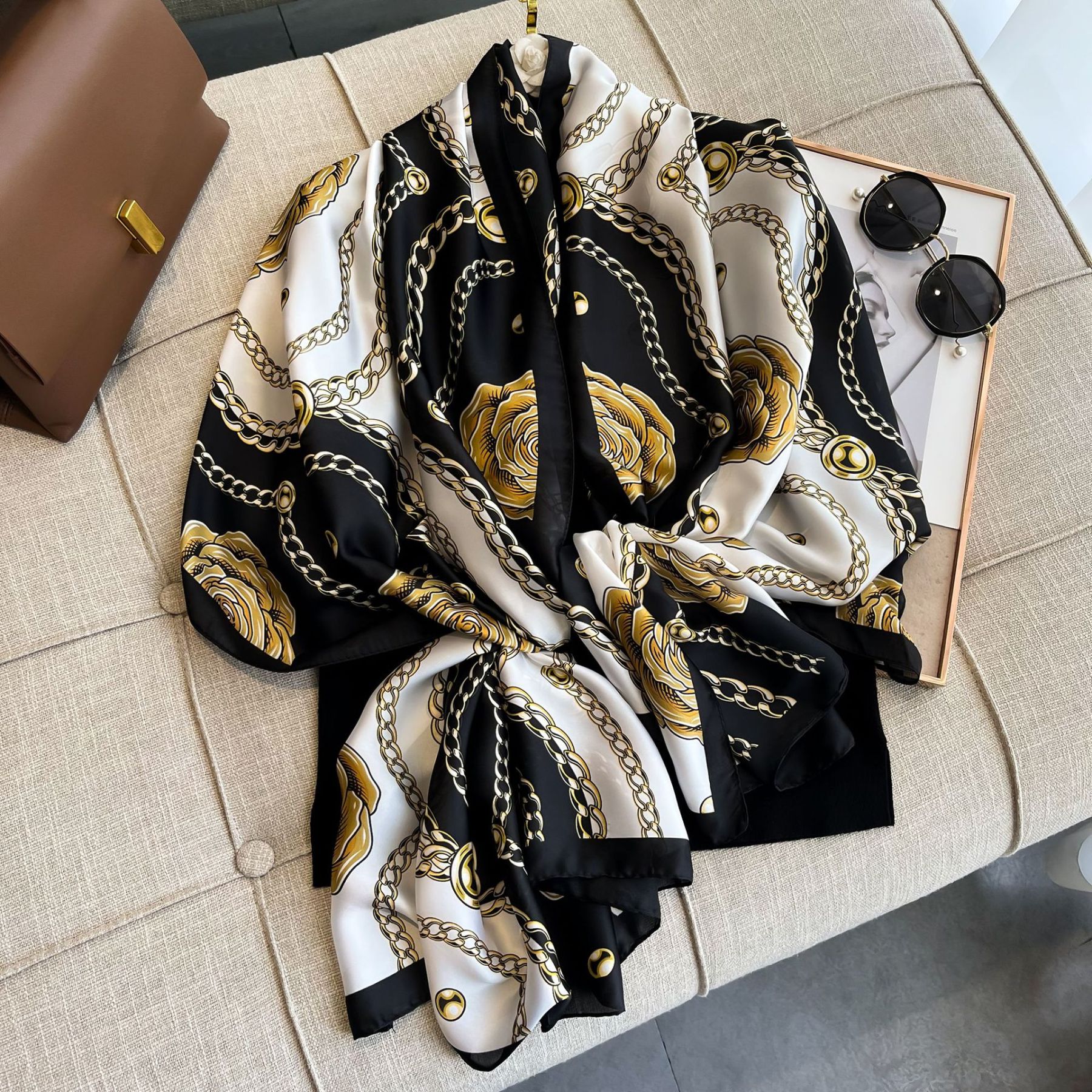 真丝丝巾女丽景锻丝巾韩版简约百搭沙滩巾外搭旅游披肩印花