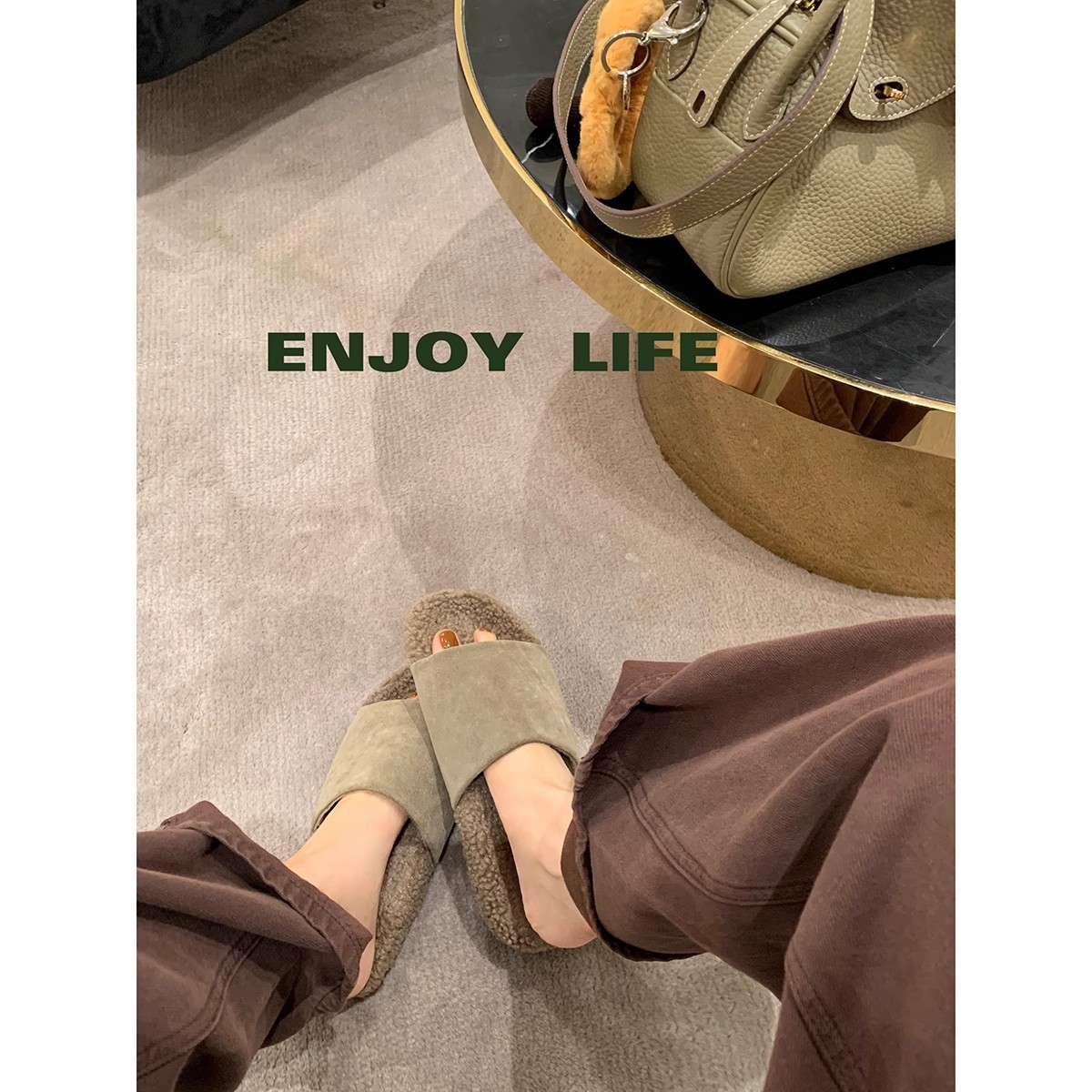 葡萄妈studiolee 磨砂牛皮宽一字带真皮毛毛拖鞋女外穿秋冬新款