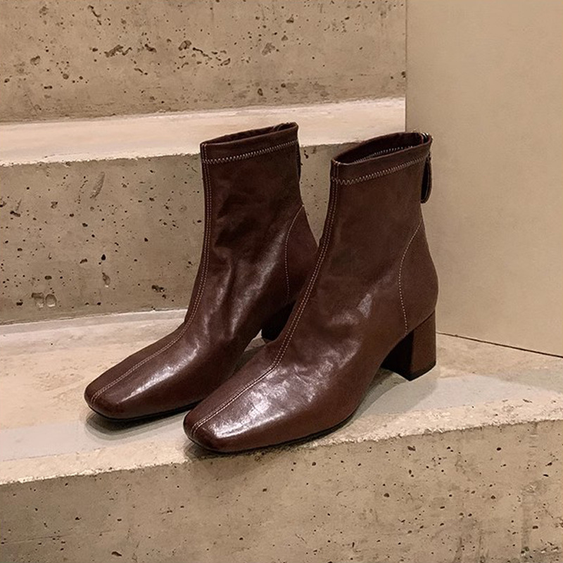 葡萄妈秋冬新款法式小方头做旧缩纹马皮显瘦百搭粗跟瘦瘦短靴女