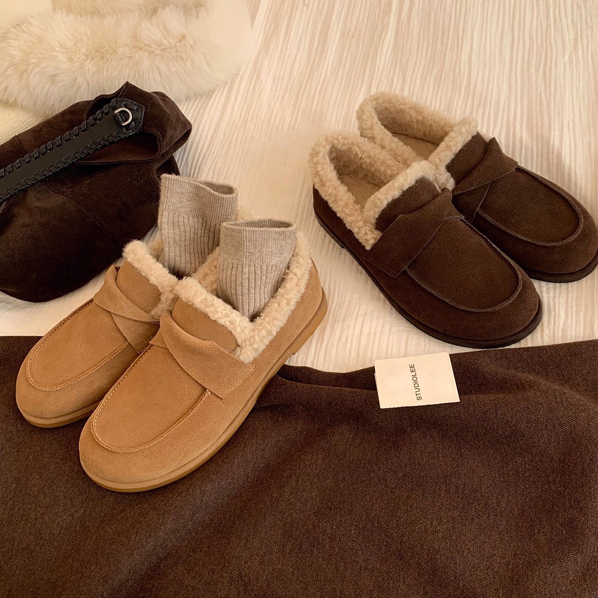 现货秒发！葡萄妈同款小樽冬夜保暖圆头翻折带一脚蹬毛毛乐福鞋女