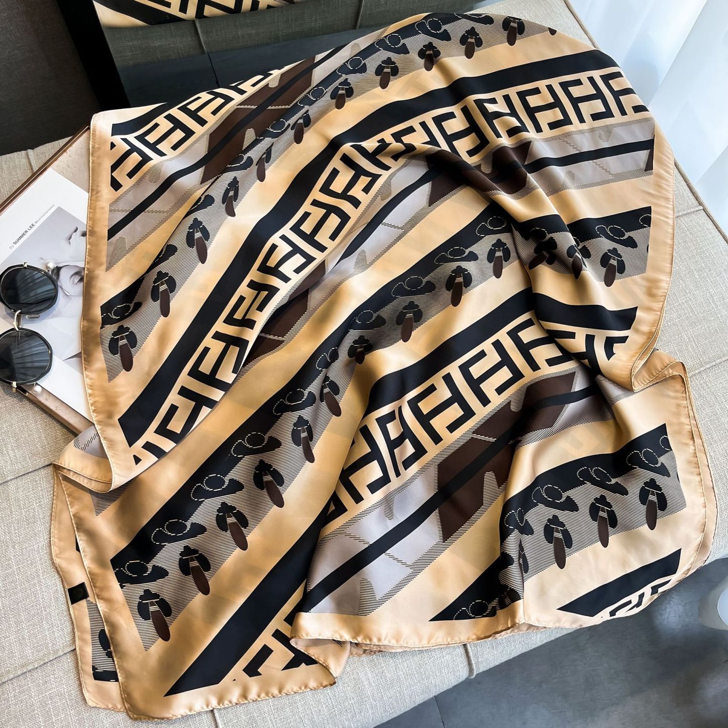 真丝丝巾女丽景锻丝巾韩版简约百搭沙滩巾外搭旅游披肩印花