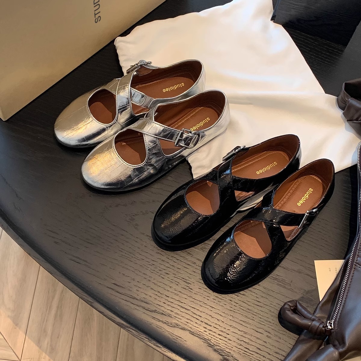 法式芭蕾风银色交叉带玛丽珍鞋子女浅口软底一字扣女鞋平底单鞋