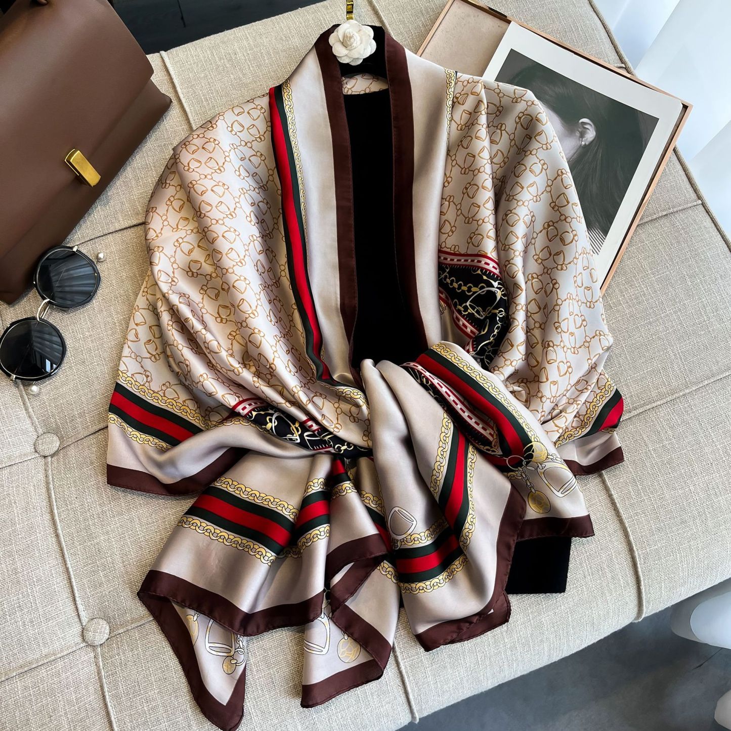 真丝丝巾女丽景锻丝巾韩版简约百搭沙滩巾外搭旅游披肩印花