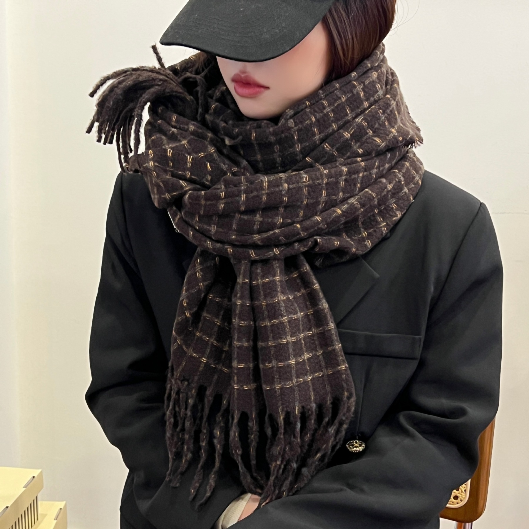 秋冬新款韩系软糯细格纹甜美可人娇俏女士羊绒保暖围巾纯色围脖
