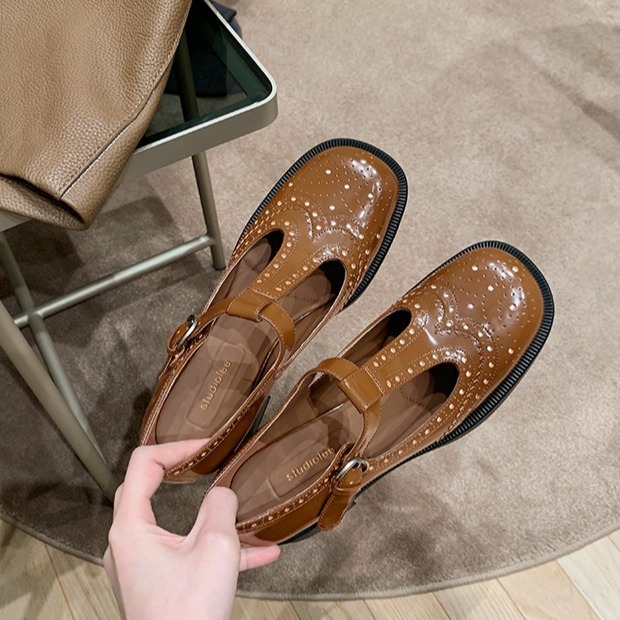 葡萄妈同款布洛克雕花T字带真皮英伦风玛丽珍小皮鞋