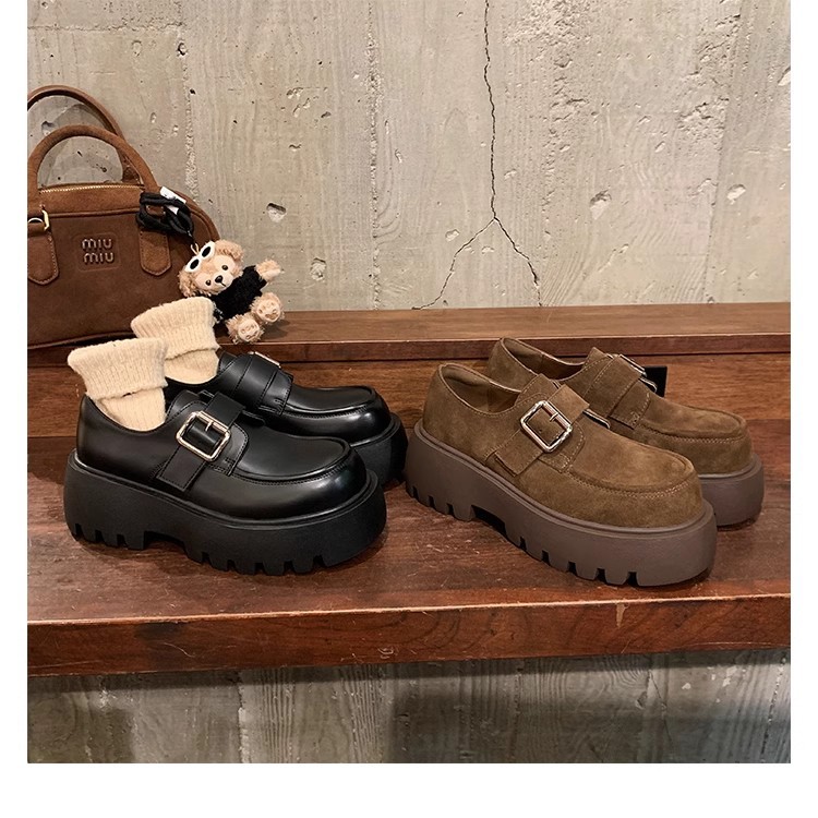 葡萄妈秋冬新款绒面乐福鞋女大圆头英伦复古搭扣增高厚底小皮鞋女