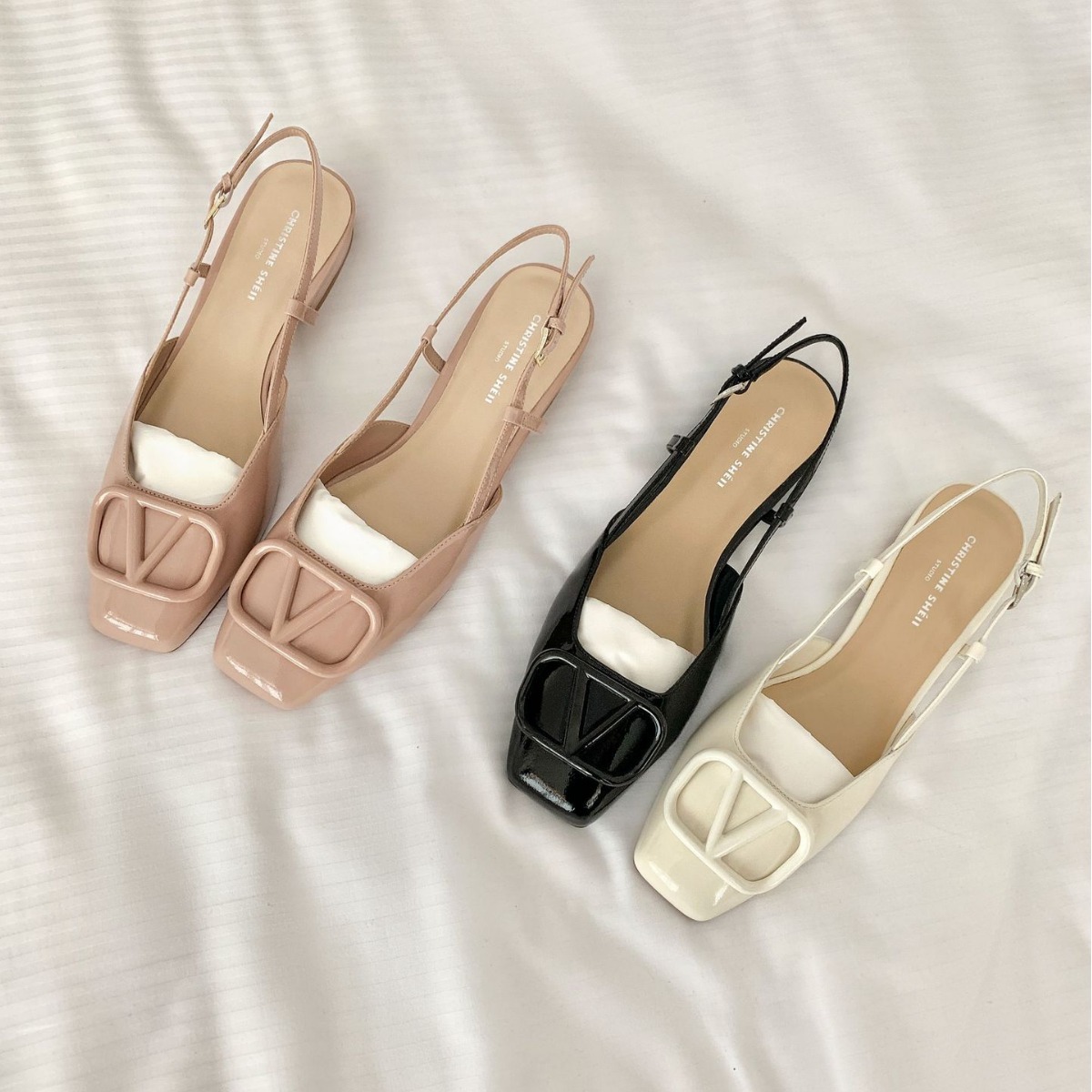 现货秒发！苏茵茵同款鞋方头V扣包头真皮后空平底凉鞋女通勤鞋夏