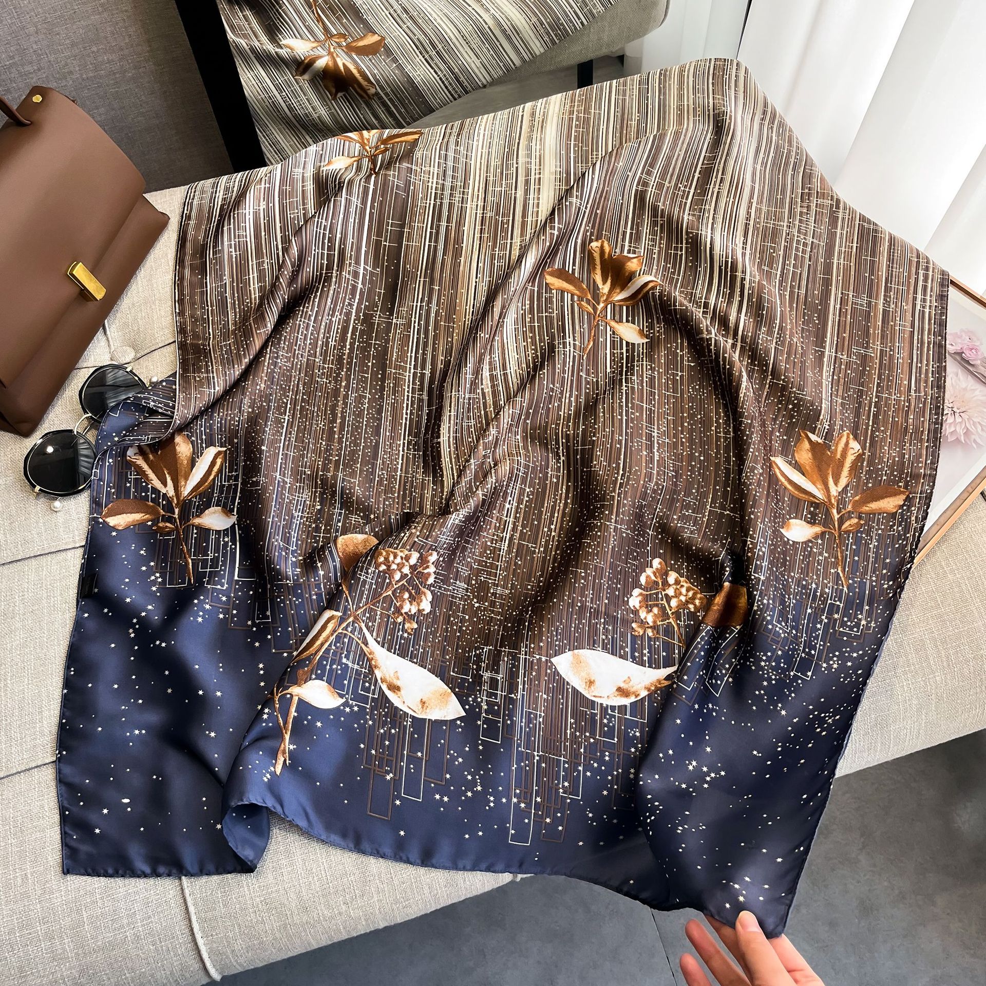 真丝丝巾女丽景锻丝巾韩版简约百搭沙滩巾外搭旅游披肩印花