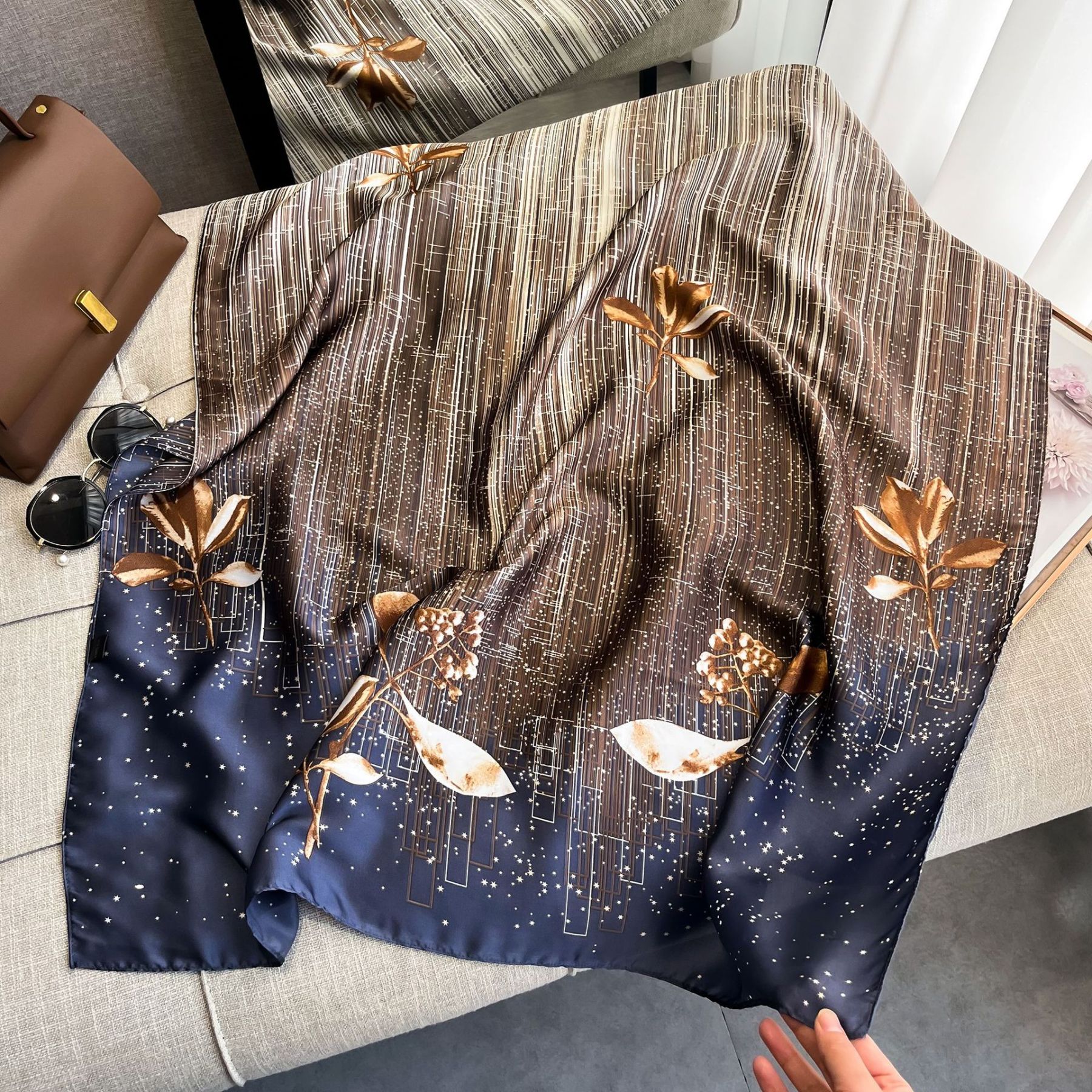 真丝丝巾女丽景锻丝巾韩版简约百搭沙滩巾外搭旅游披肩印花