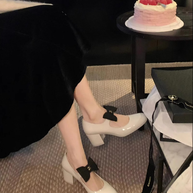 葡萄妈同款~法式蝴蝶结圆头高跟鞋粗跟小香风玛丽珍公主小皮鞋春