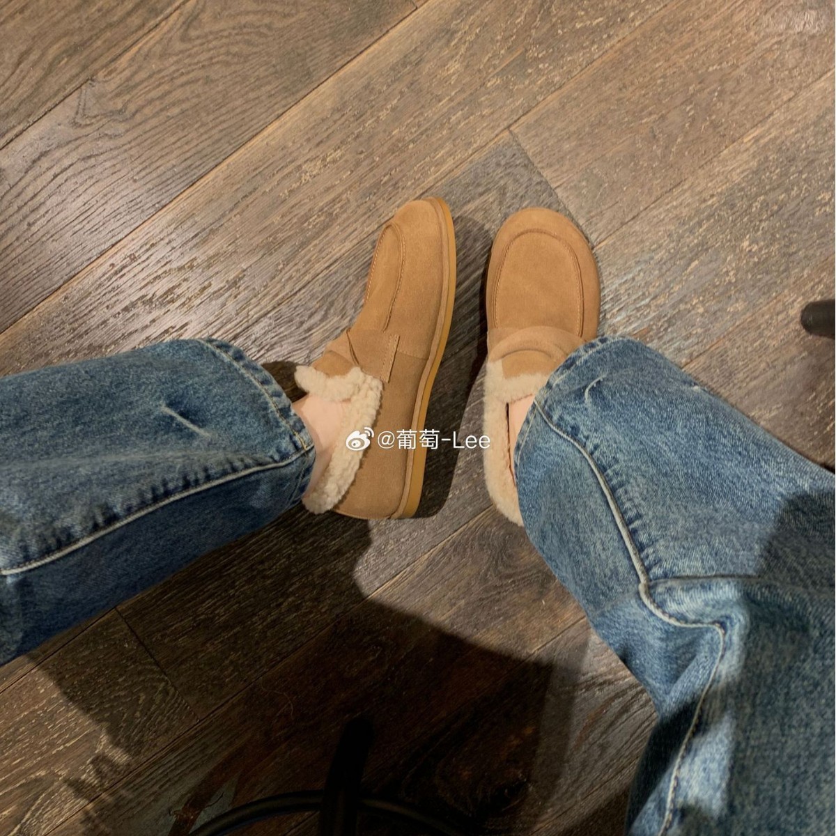 现货秒发！葡萄妈同款小樽冬夜保暖圆头翻折带一脚蹬毛毛乐福鞋女