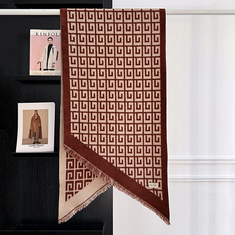 秋冬迷宫格围巾双面经典时尚羊绒爆款披肩百搭围脖轻奢几何新款