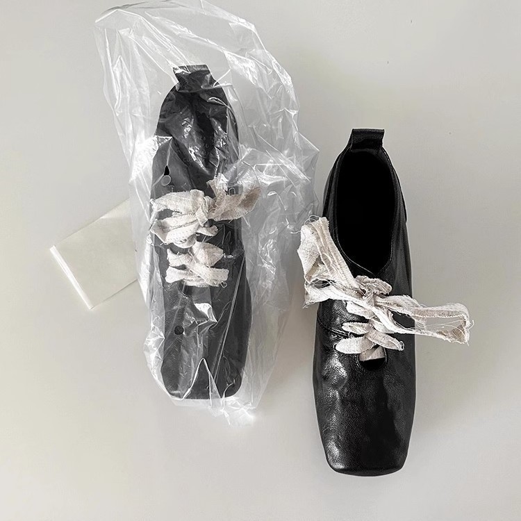 现货秒发！苏茵茵复古文艺方头小皮鞋高级感粗跟前系带芭蕾风百搭平底单鞋女