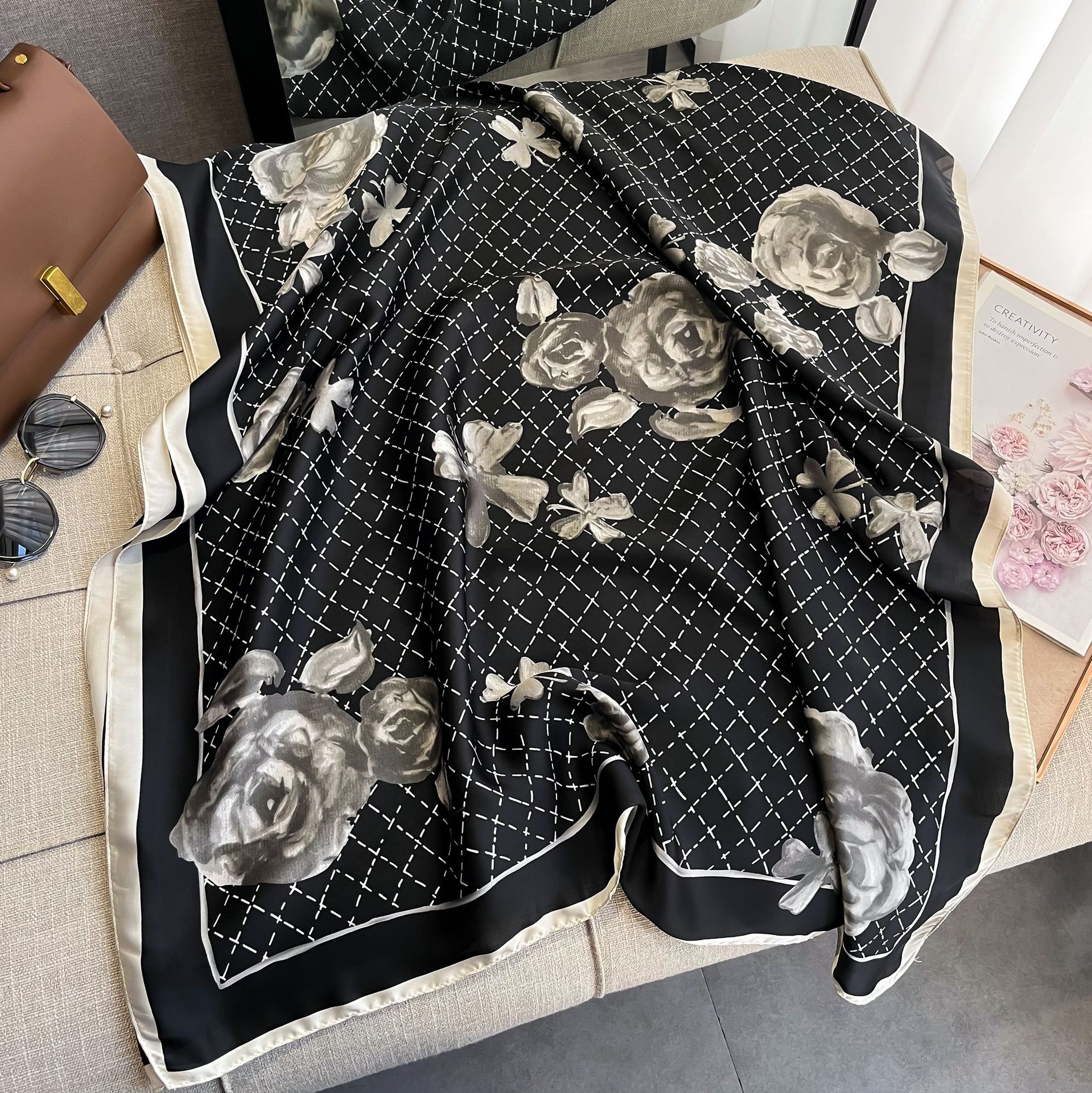 真丝丝巾女丽景锻丝巾韩版简约百搭沙滩巾外搭旅游披肩印花