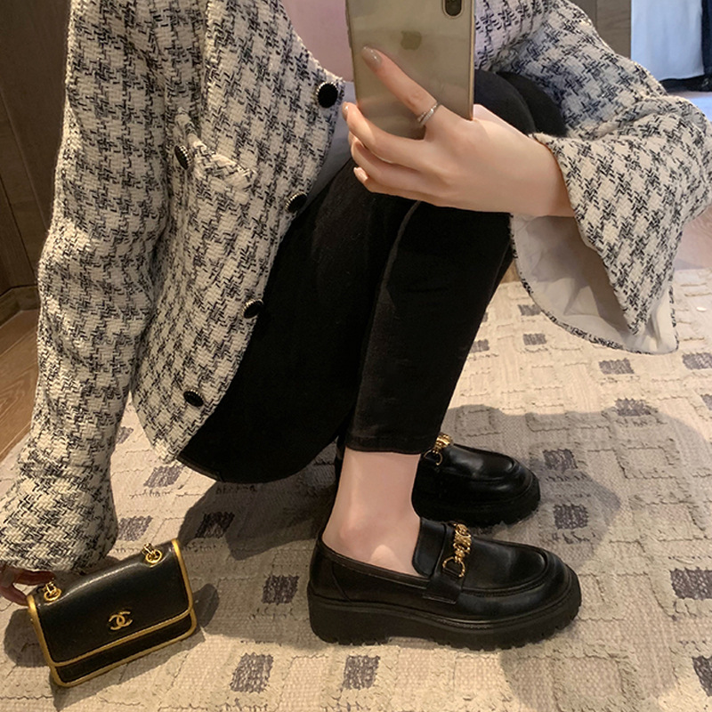 乐福鞋女2024春季新款英伦风小皮鞋金属扣圆头厚底粗跟单鞋