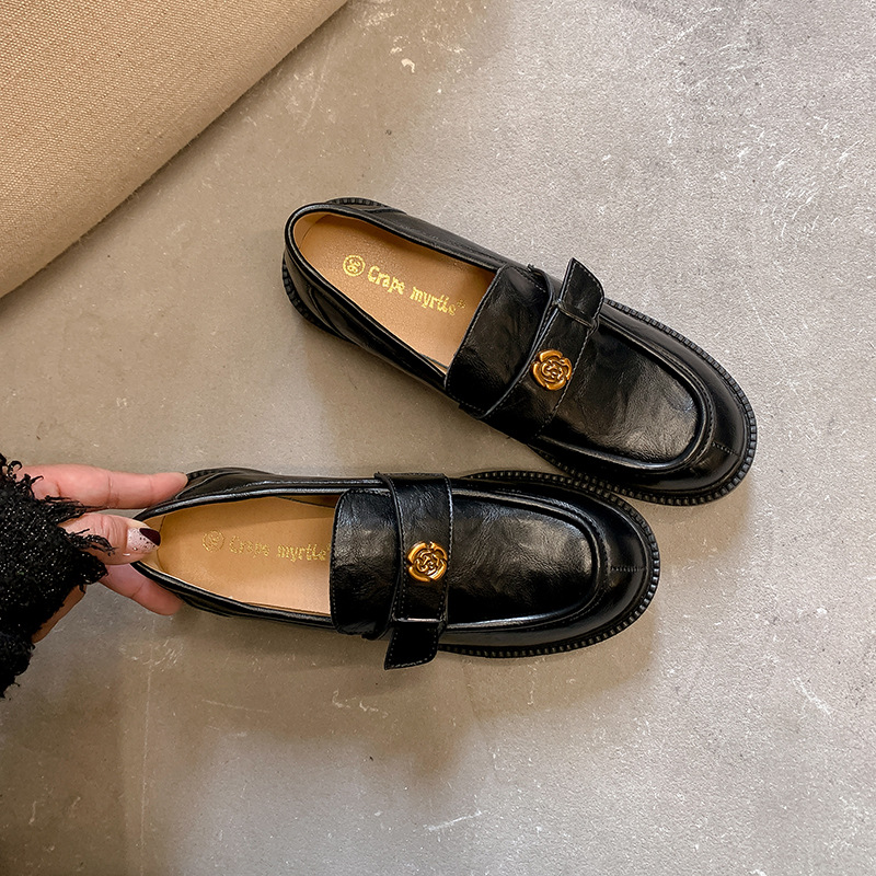 英伦风乐福鞋新款山茶花一脚蹬休闲单鞋厚底复古黑色小皮鞋