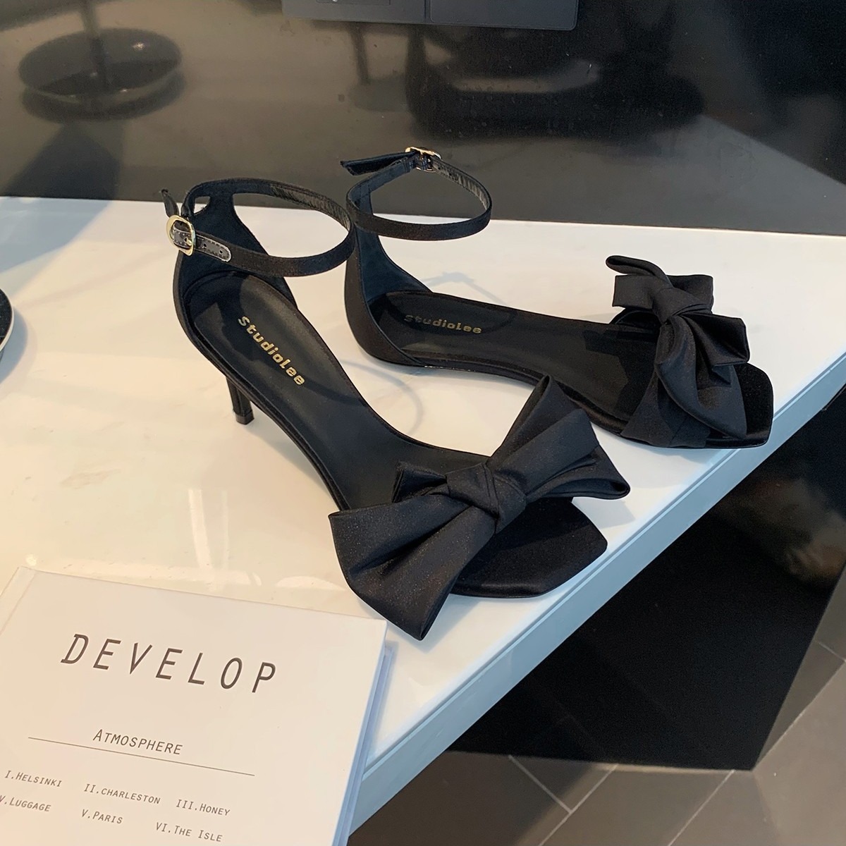 现货秒发！葡萄妈同款鞋甜美蝴蝶结黑色真丝一字带高跟细跟凉鞋女