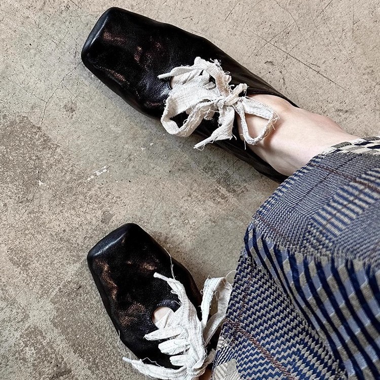 现货秒发！苏茵茵复古文艺方头小皮鞋高级感粗跟前系带芭蕾风百搭平底单鞋女
