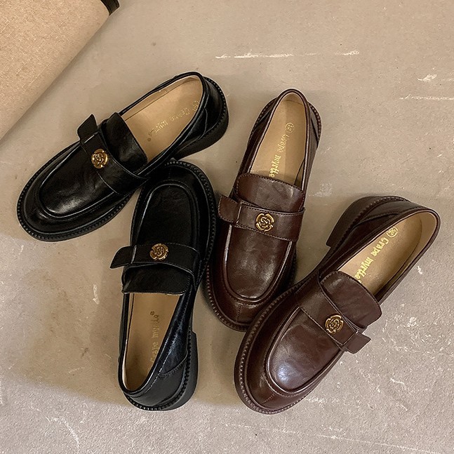 英伦风乐福鞋新款山茶花一脚蹬休闲单鞋厚底复古黑色小皮鞋