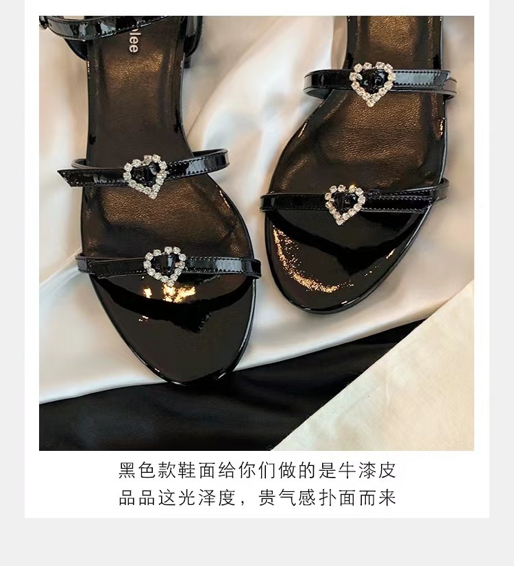 葡萄妈同款 少女时代～圆头双一字带爱心钻扣平底凉鞋拖鞋女夏